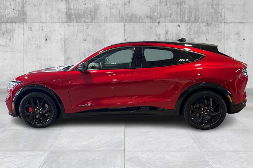 Bilde 2 av Ford Mustang Mach-E Long Range AWD Premium B&O/360°/Panorama/ACC/Carplay++
