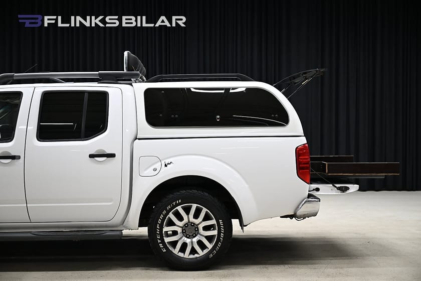 Bild 5 av Nissan Navara Dubbelhytt dCi 3.0 V6 4x4 231HK Automat|Dubbelhytt|Kåpa|RepObjekt
