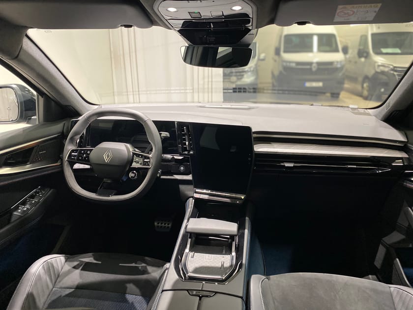 Bild 2 av Renault Rafale E-Tech 4x4 PHEV 300 esprit Alpine Edition