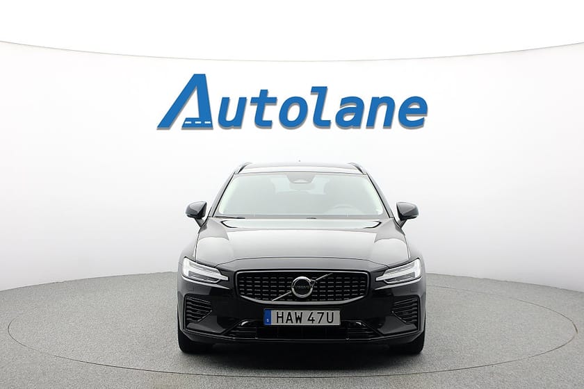 Bild 3 av Volvo V60 Recharge T6 AWD Plus Dark, B-Kamera, Drag, Skinn, 398hk