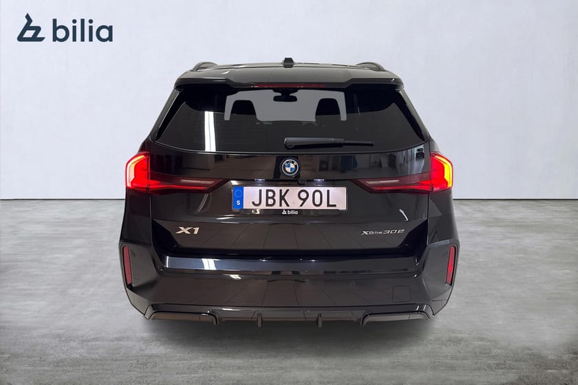 Bild 4 av BMW X1 xDrive30e / M Sport / Backkamera / Drag / Rattvärme
