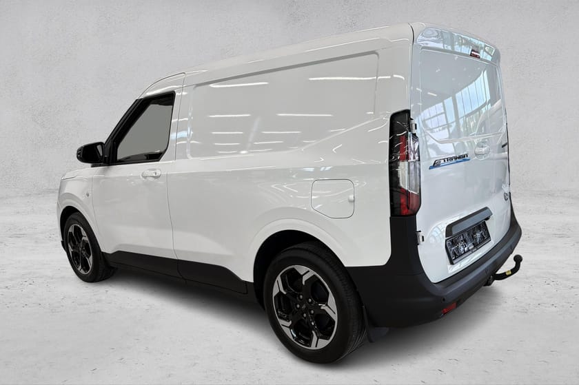 Bilde 3 av Ford E-Transit Courier EV 136HK /Krok / Lav km / Limited