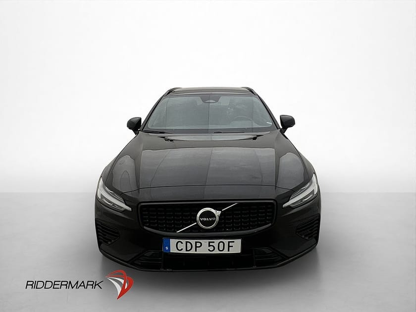 Bild 2 av Volvo V60 T6 AWD Plus Dark Drag Värmare Kamera Navi Skinn