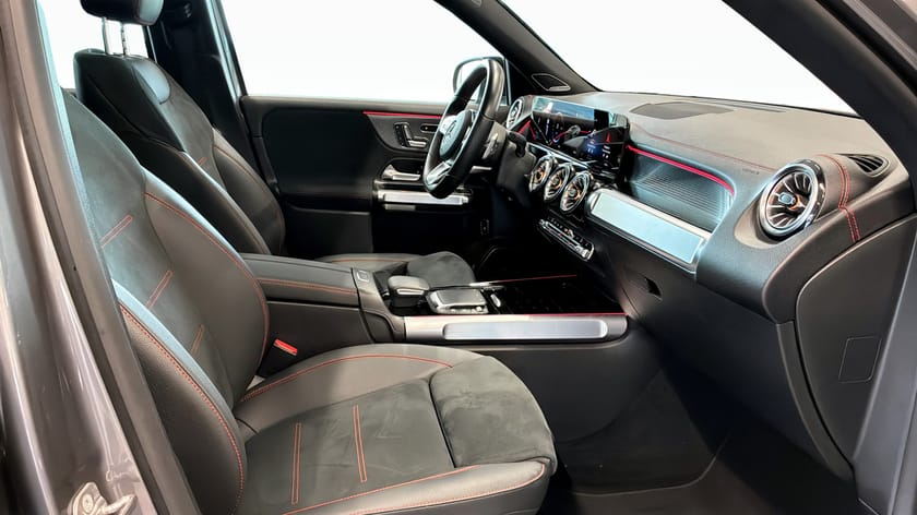 Bild 3 av Mercedes-Benz EQB 300 4MATIC