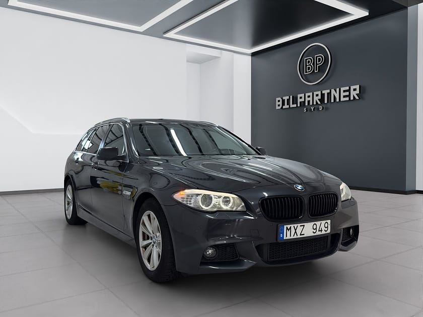Bild 3 av BMW 520d Touring Steptronic/M Front/Ny servad