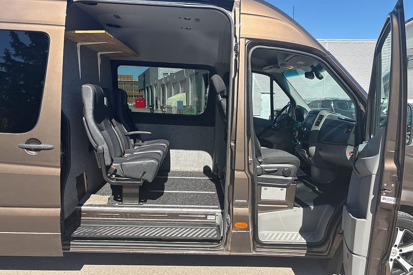 Bild 5 av Mercedes-Benz Sprinter 319 BlueTEC Skåpbil 3.0 V6 7G-Tronic /5 Sits Crossbuss
