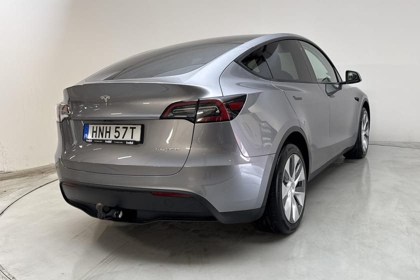 Bild 3 av Tesla Model Y Long Range AWD Dual Motor Vinterhjul medföljer