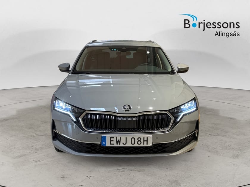 Bild 4 av Škoda Octavia Kombi Selection M-HEV 116hk Värmare/Drag/Kamera
