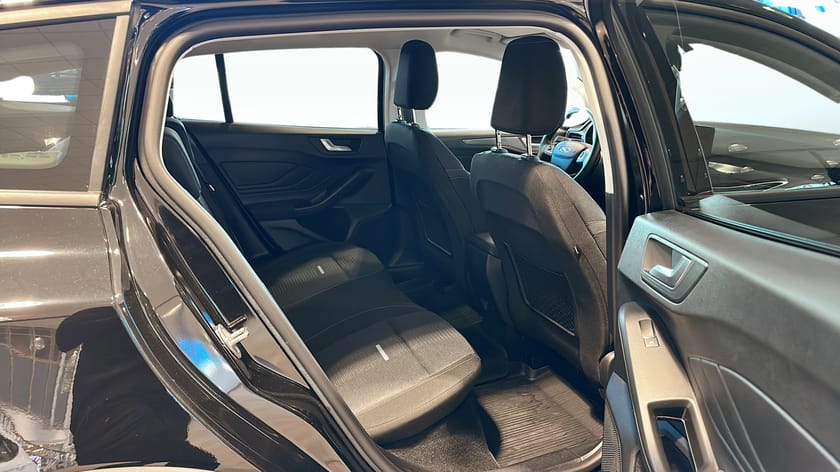Bild 5 av Ford Focus Kombi Active 1.0 155hk Aut 3,95% ränta!