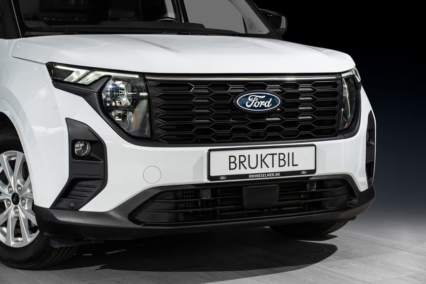 Bilde 2 av Ford Transit Courier Limited | Automat | Krok| Serviceavtale| Vinterpakke ++