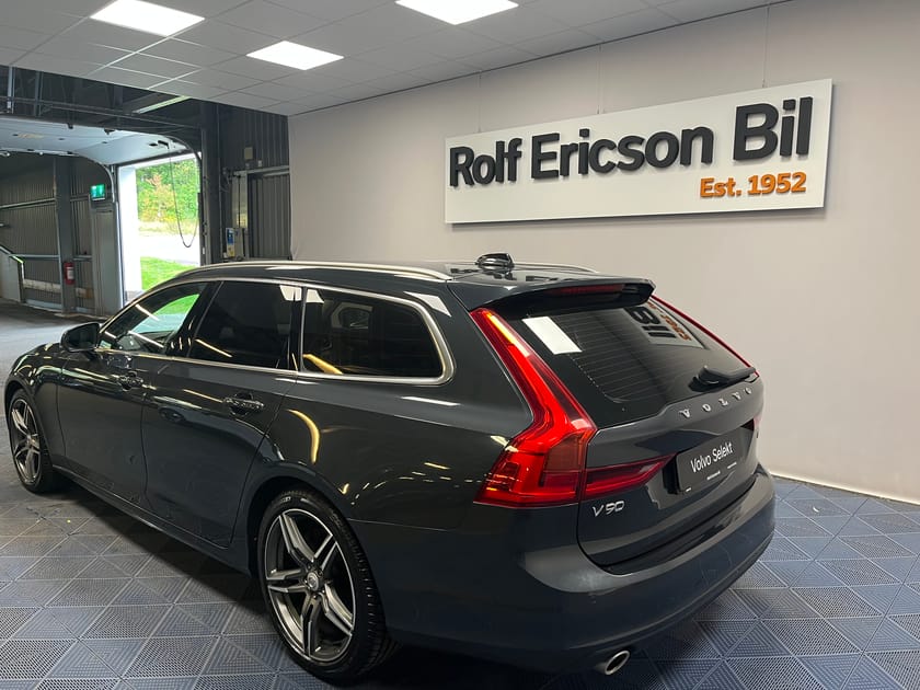 Bild 3 av Volvo V90 D4 Momentum Advanced SE II