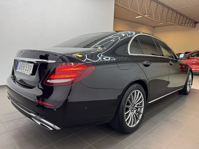 Bild 3 av Mercedes-Benz E 220 d 194hk Avantgarde Navi/Bkamera/Ambient/Nyservad