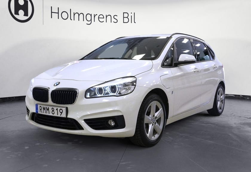 Bild 1 av BMW 225xe Active Tourer Plug In Hybrid Navi Backkamera HiFi HUD