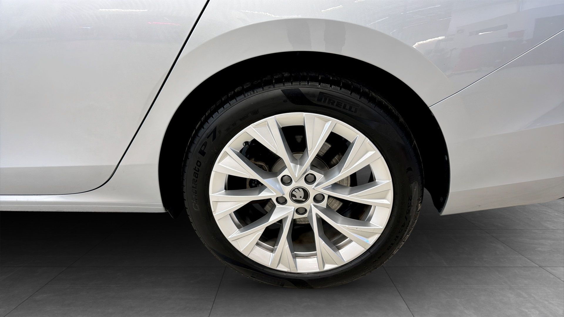 Skoda Superb 2025, bild 6/33
