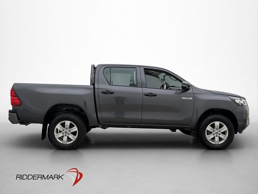 Bild 2 av Toyota Hilux Dubbelhytt 2.4 AWD Dragkrok Diff Farthållare Moms 227MIL