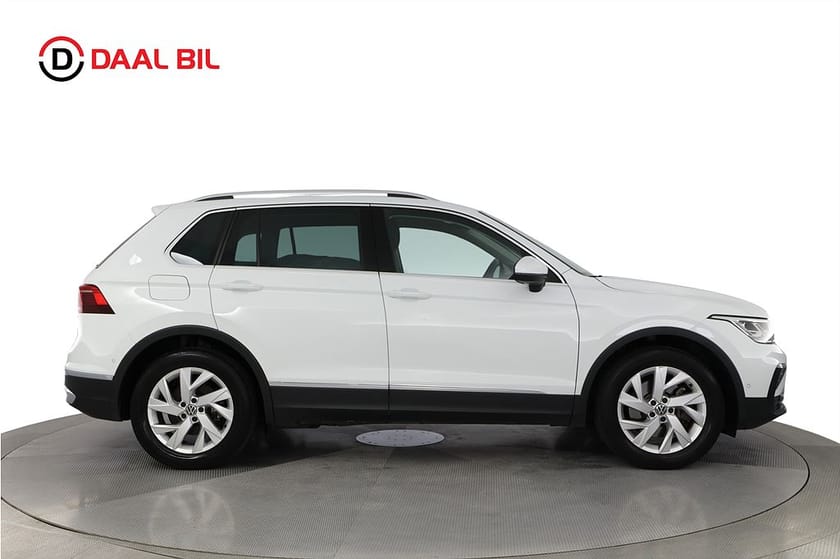 Bild 5 av Volkswagen Tiguan eHybrid 1.4 TSI 245HK ELEGANCE DRAG B-KAM COCKPIT 3-ZON