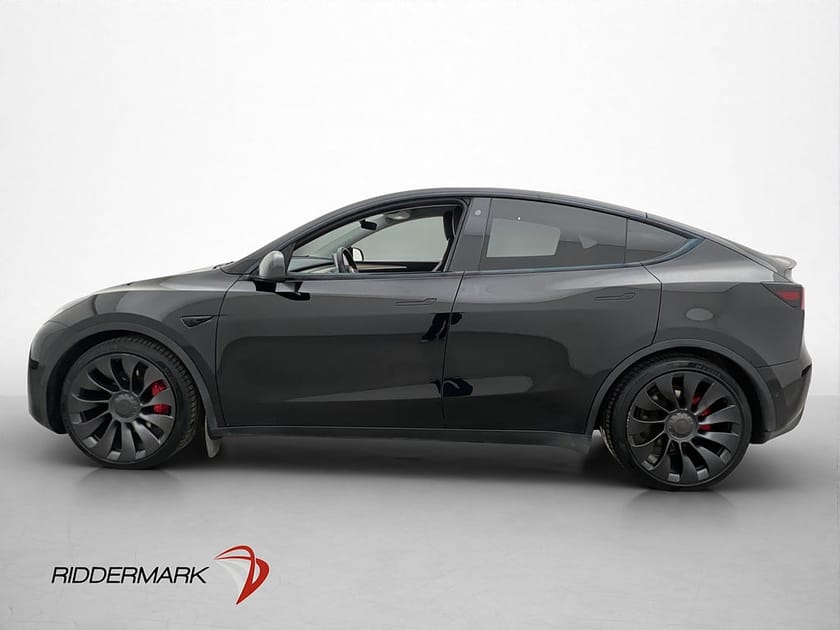 Bild 5 av Tesla Model Y Performance AWD Dragkrok Svensksåld Panorama