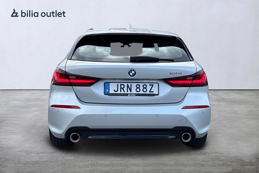 Bild 5 av BMW 120i Sport line 178hk Cockpit Navigation ConnectedDrive MOMS