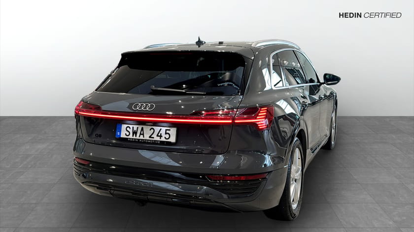 Bild 5 av Audi Q8 50 e-tron quattro | 340hk | Drag