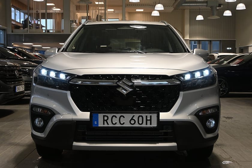 Bild 5 av Suzuki S-Cross Hybrid Pano Drag Navi 360