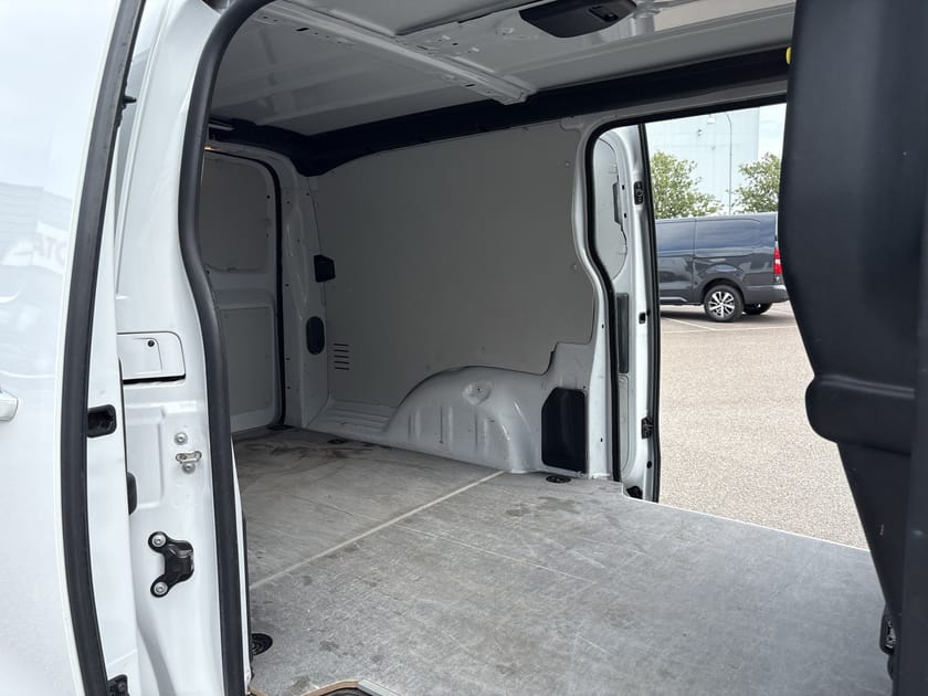 Bild 3 av Toyota Proace Electric 75 KWH LONG COMFORTPLUS 2 DÖRRAR