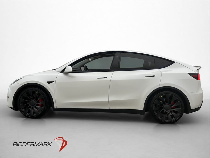 Bild 5 av Tesla Model Y Performance AWD Panorama Drag Kamera Navi MOMS