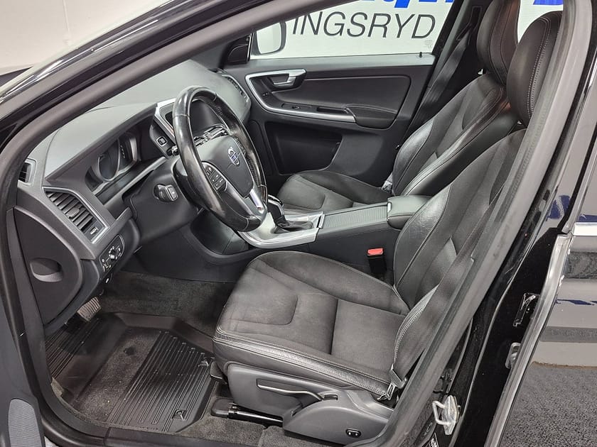Bild 2 av Volvo XC60 AWD D4 190HK 4x4 Classic Momentum