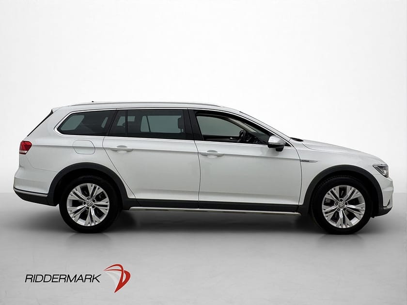 Bild 4 av Volkswagen Passat Alltrack 2.0 TDI 4M Cockpit Drag Skinn