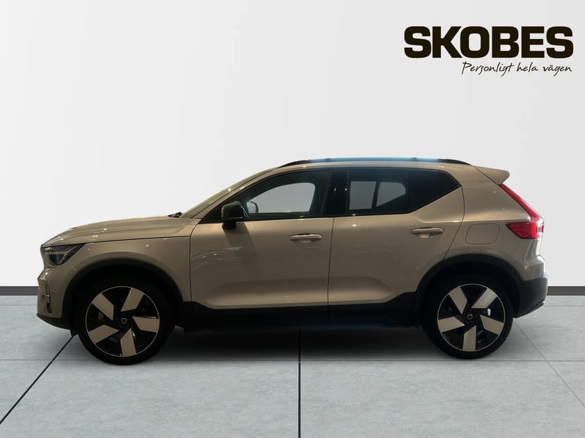 Bild 5 av Volvo XC40 Recharge Core Edition/20"/Tonade rutor
