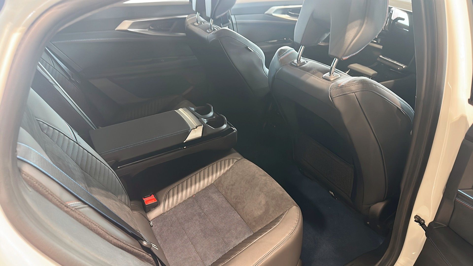 Renault Rafale Plug-in Hybrid AWD 300hk 2026, bild 5/14