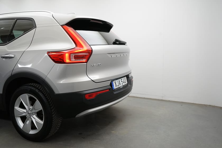 Bild 3 av Volvo XC40 B4 FWD Bensin Core SE II, Navigation, Baklucka elmanövrerad