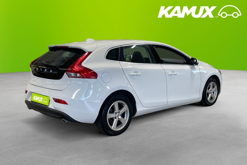 Bild 4 av Volvo V40 D3 150hk Momentum  Värmare Kamera Sensorer