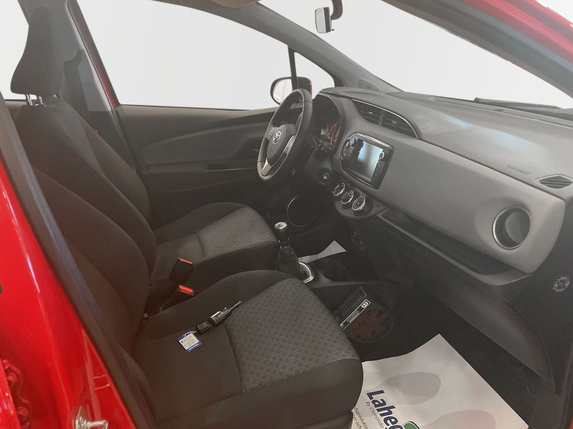 Toyota Yaris 2015, photo 6/10