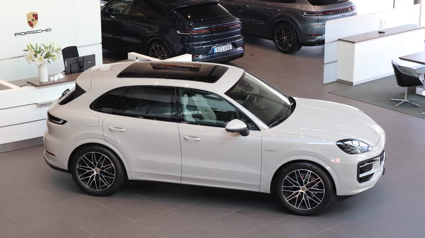 Bild 3 av Porsche Cayenne E-Hybrid 