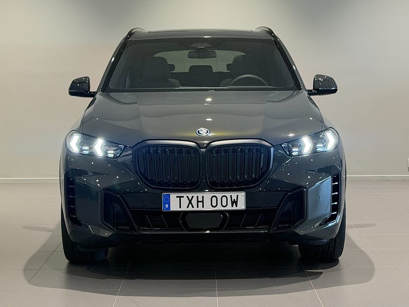 Bild 2 av BMW X5 xDrive50e M Sport Pro Exklusivpkt 22" HUD SkyLounge H/K
