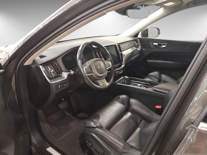 Bild 5 av Volvo XC60 B4 AWD Diesel Momentum Advanced Edt