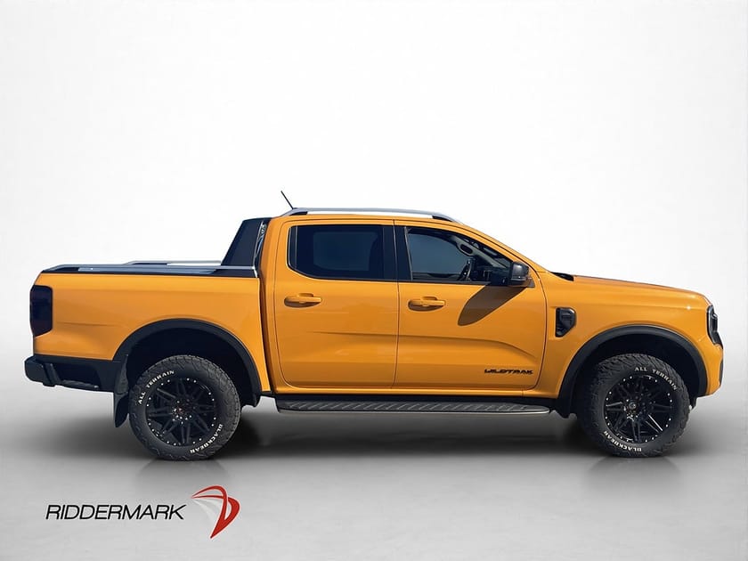 Bild 2 av Ford Ranger Dubbelhytt Wildtrak e-4WD Värmare Cockpit Drag CARPLAY MOMS