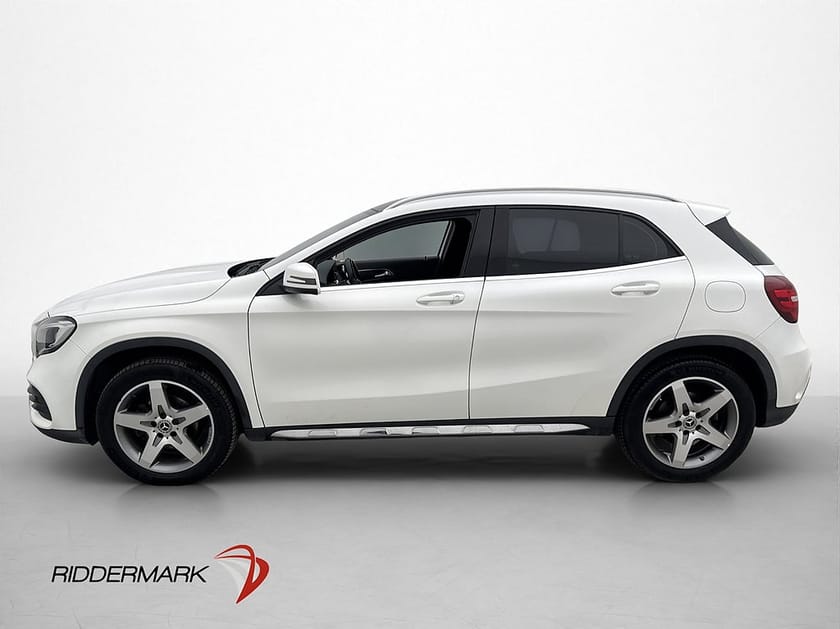 Bild 4 av Mercedes-Benz GLA 200 d AMG Pano Kamera Skinn/Alcantara