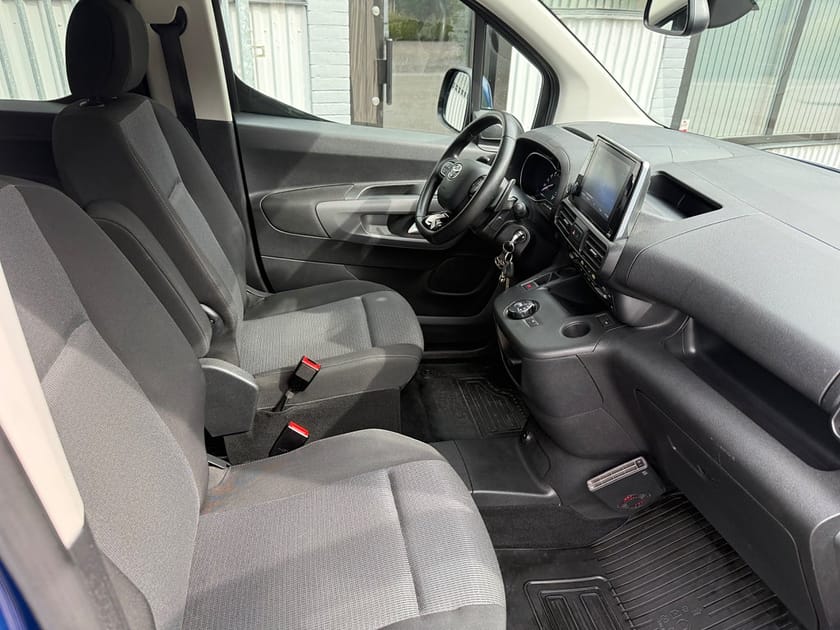 Bild 5 av Toyota ProAce City Verso 1.2T 130HK 7-SITSIG AUTOMAT / DRAG / VÄRMARE