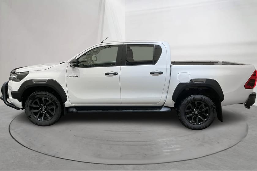 Bild 2 av Toyota Hilux Dubbelhytt 2.8 D 4WD (204hk) Invincible