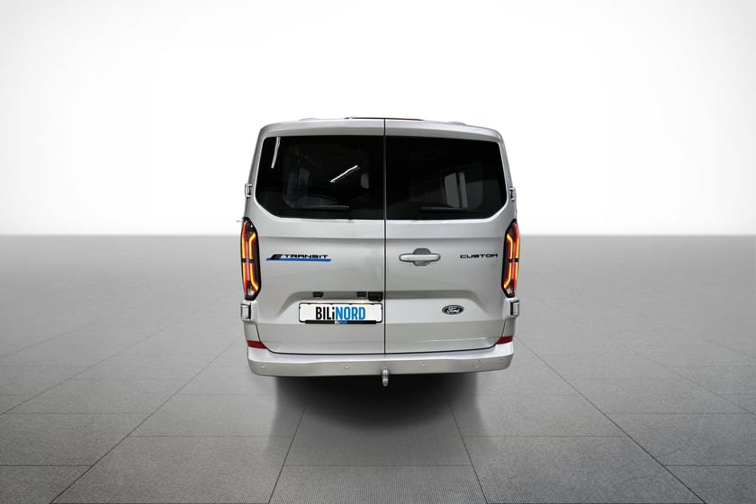 Bilde 5 av Ford E-Transit Custom 320 Limited/3-Seter/Hengerfeste/ACC/360 Kamera++
