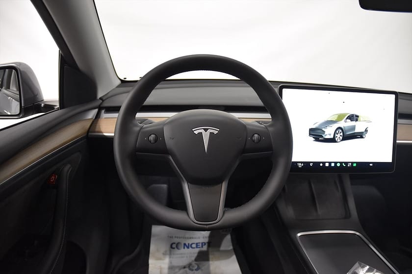 Bild 2 av Tesla Model Y Performance