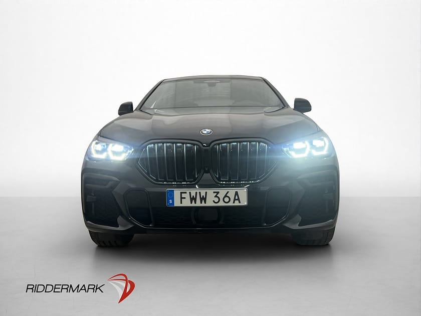 Bild 2 av BMW X6 xDrive40i M Sport Sky Lounge B&W Laser 360° HuD Drag