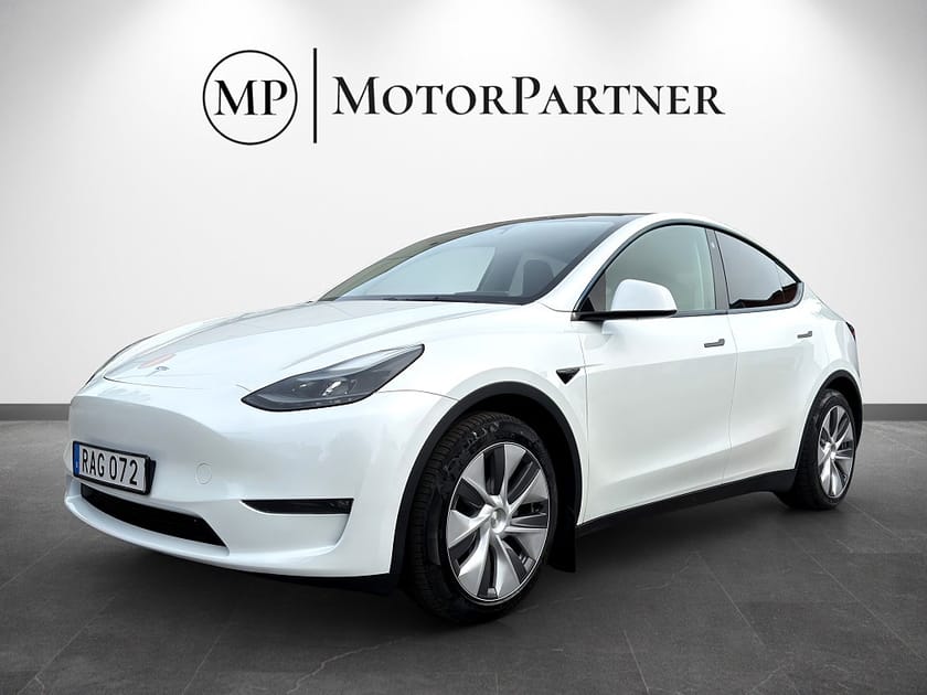 Bild 4 av Tesla Model Y Long Range AWD Autopilot Dragkrok MOMS 514hk