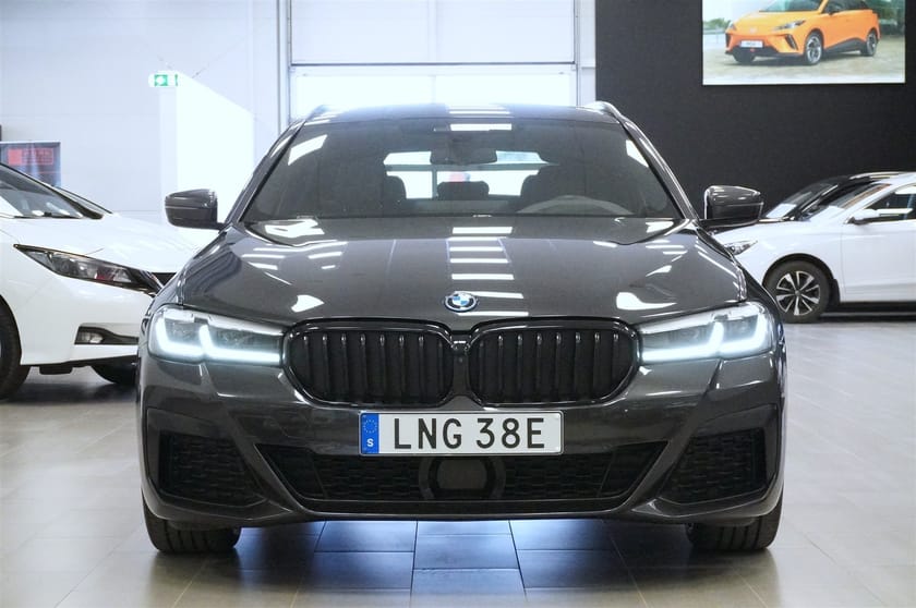 Bild 3 av BMW 530e xDrive Touring M Sport HUD H K 360 Dragkrok