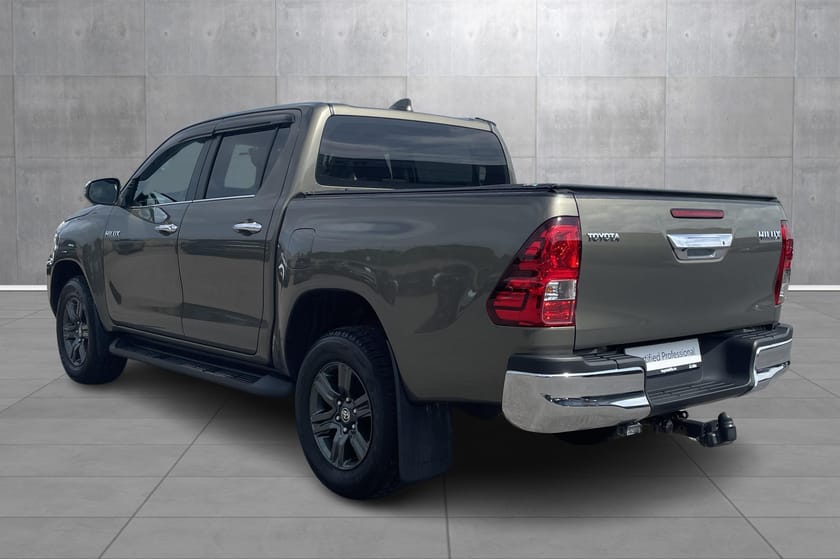 Bilde 3 av Toyota Hilux Dobbelcab D-Cab SR 4X4