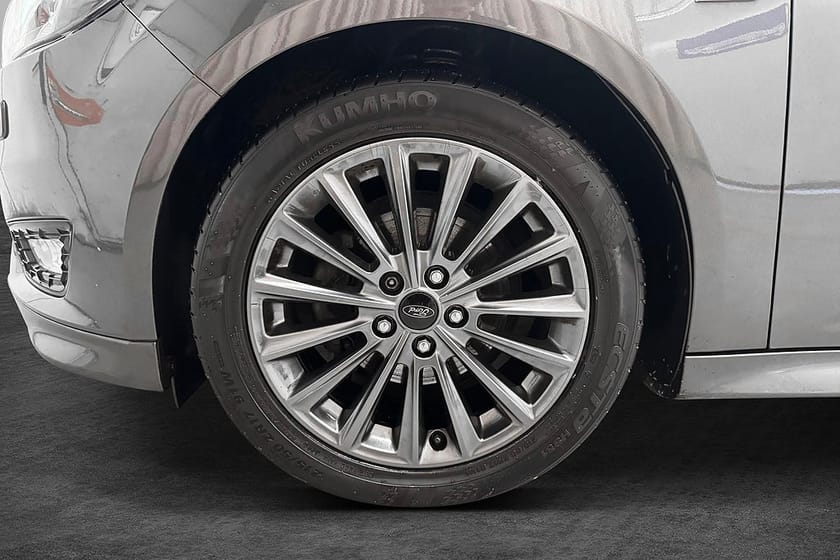 Bild 2 av Ford Focus Kombi 1.0 EcoBoost ST-Line Euro 6 (125hk) Drag M-värm Kamera