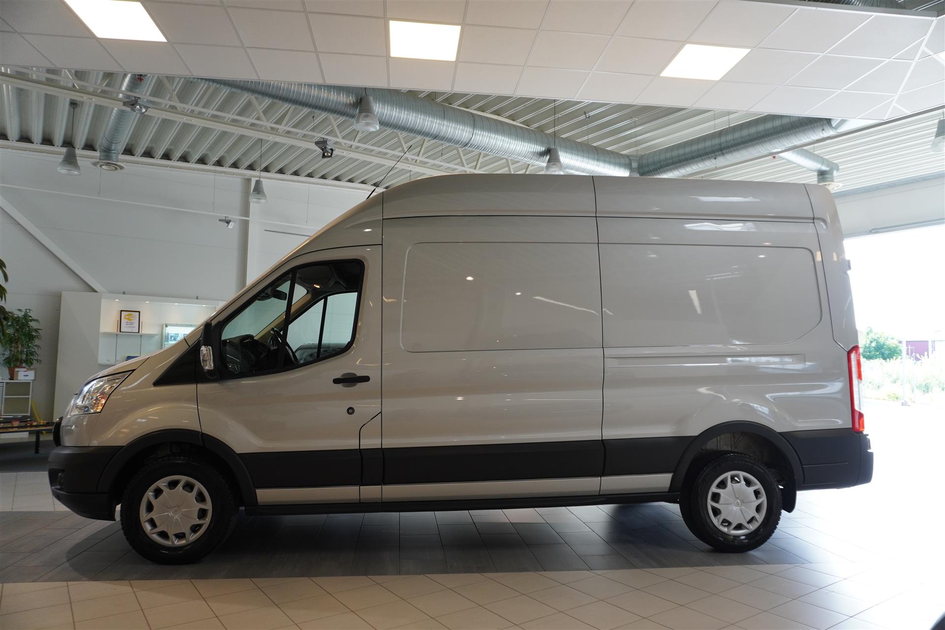 Ford Transit 2019, bild 3/24