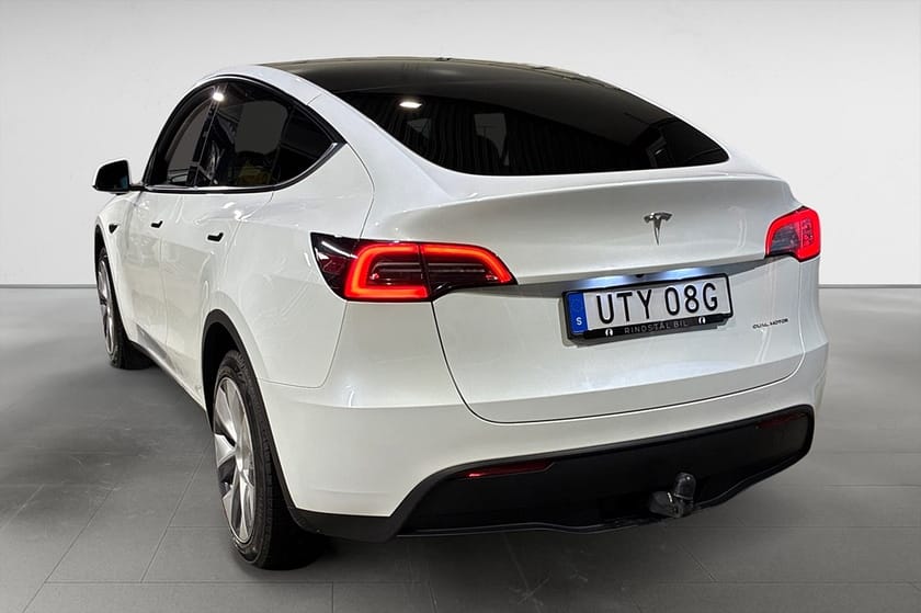 Bild 5 av Tesla Model Y Long Range AWD 514 HK AUTOPILOT DRAG PDC 8200 MIL 19"