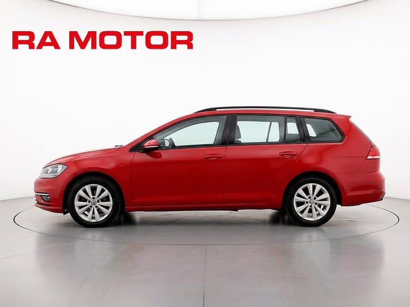 Bild 2 av Volkswagen Golf Sportscombi SC 1.0 TSI DSG 110hk | P-Sensorer | ACC | Carplay